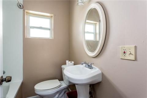 4522 Maplecrest Ave, Parma, OH 44134 photo 24