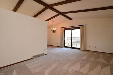 963 Bennett Dr, Elyria, OH 44035 photo 4