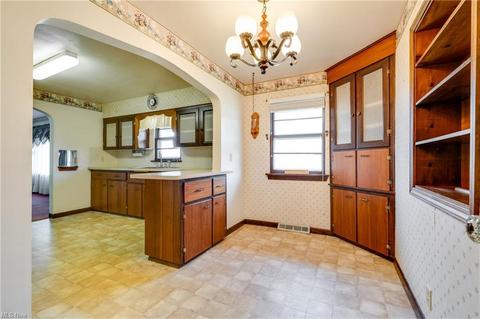 2274 Blake Rd, Wadsworth, OH 44281 photo 4
