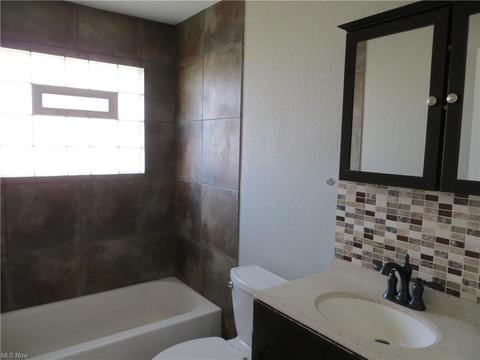 35 Grimm Heights Ave, Struthers, OH 44471 photo 7