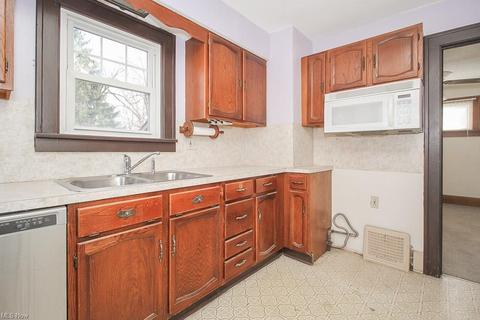 700 Oberlin Elyria Rd, Elyria, OH 44035 photo 14