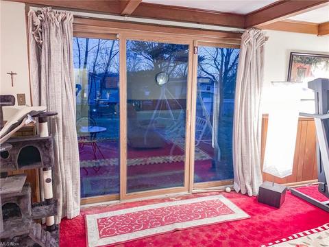 5041 Sandy Hook Dr, Parma, OH 44134 photo 9