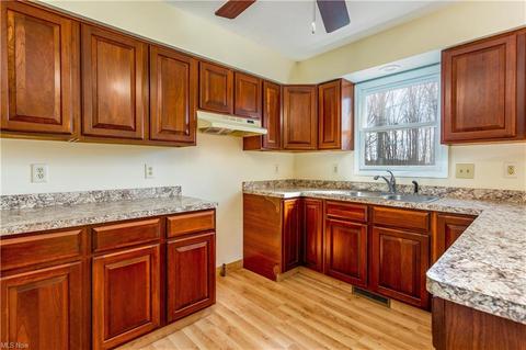 326 Hendrix Blvd, Lagrange, OH 44050 photo 12