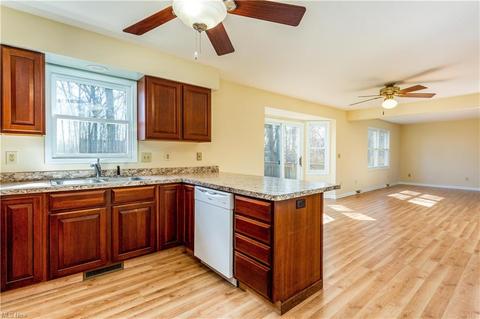 326 Hendrix Blvd, Lagrange, OH 44050 photo 10