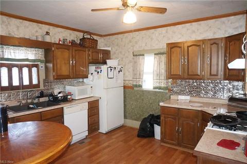 230 School St, Killbuck, OH 44637 photo 9