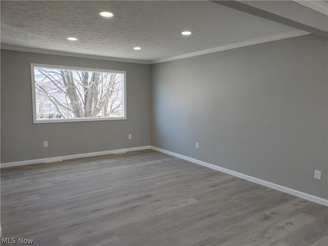 2113 Jeffrey Ave, Ashtabula, OH 44004 photo 3