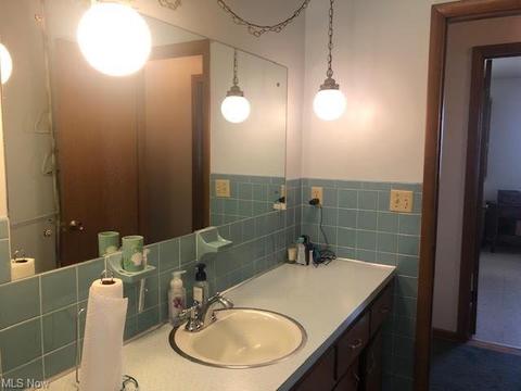 421 Eastern Ave, Campbell, OH 44405 photo 17