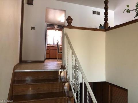 421 Eastern Ave, Campbell, OH 44405 photo 2