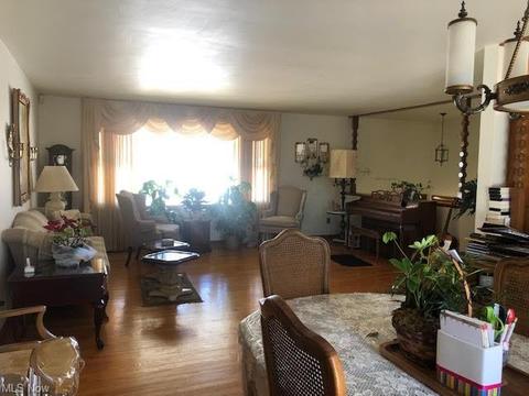 421 Eastern Ave, Campbell, OH 44405 photo 6