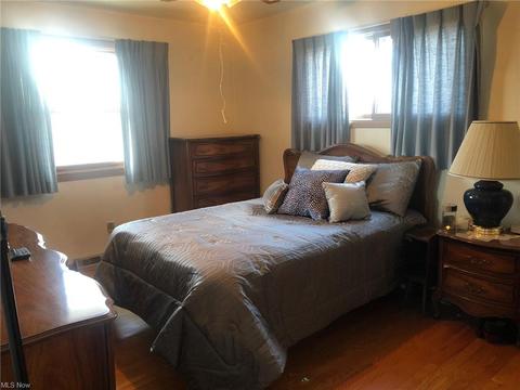 421 Eastern Ave, Campbell, OH 44405 photo 13