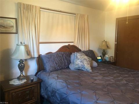 421 Eastern Ave, Campbell, OH 44405 photo 12