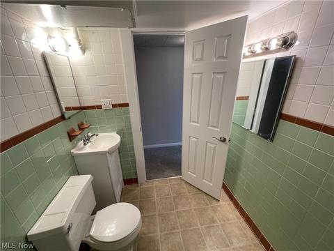 3221 Augustine Dr, Parma, OH 44134 photo 21