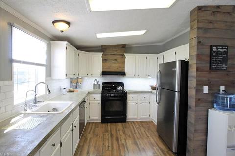 3908 Stroup Rd, Rootstown, OH 44272 photo 4