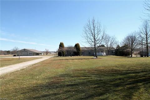 3908 Stroup Rd, Rootstown, OH 44272 photo 1