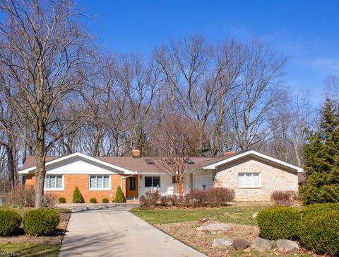 8417 Dalepoint Rd, Independence, OH 44131 photo 1