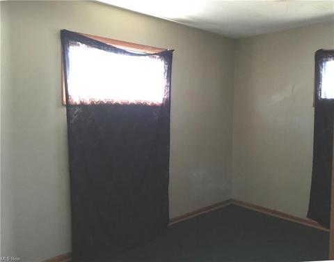 116 Euclid St, Elyria, OH 44035 photo 5