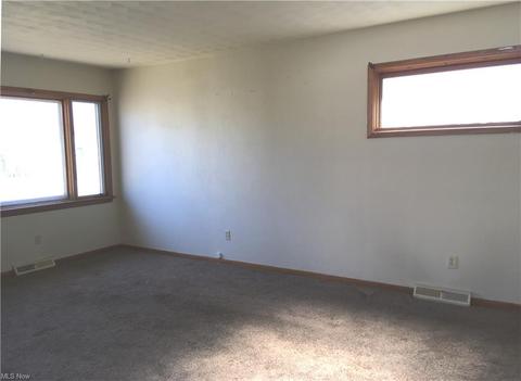 118 Euclid St, Elyria, OH 44035 photo 3