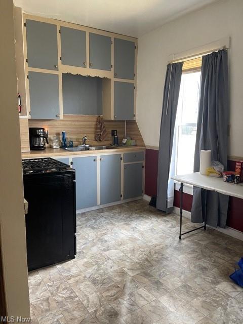 308 W Plain St, Minerva, OH 44657 photo 2