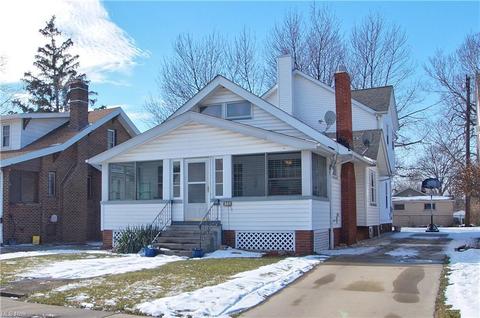 352 E 248th St, Euclid, OH 44123 photo 1