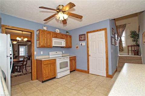 352 E 248th St, Euclid, OH 44123 photo 7