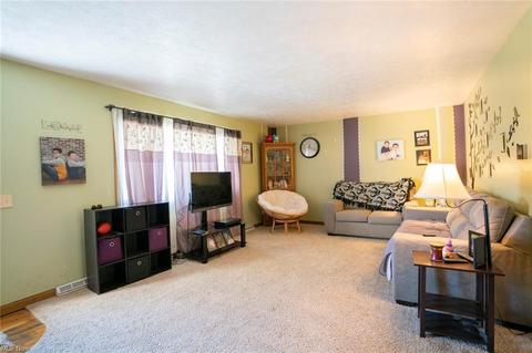 1605 Blempton Rd NW, Massillon, OH 44646 photo 3