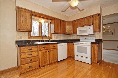 7460 Liberty Rd, Solon, OH 44139 photo 5