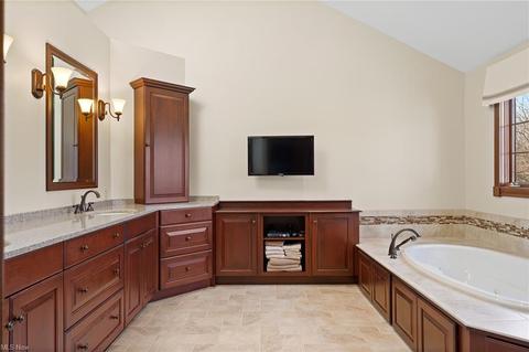 32620 Shadowbrook Dr, Solon, OH 44139 photo 22