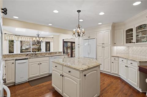 32620 Shadowbrook Dr, Solon, OH 44139 photo 15