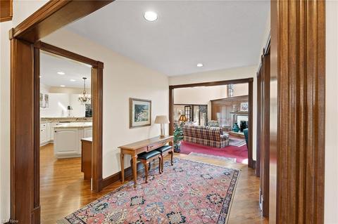 32620 Shadowbrook Dr, Solon, OH 44139 photo 7