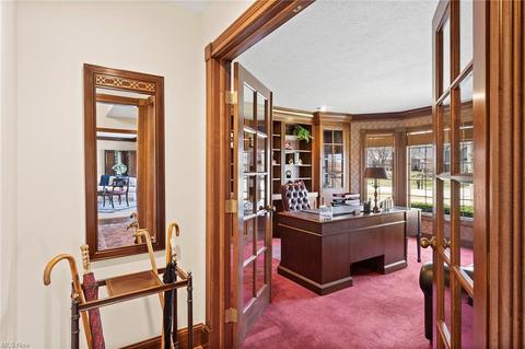 32620 Shadowbrook Dr, Solon, OH 44139 photo 4