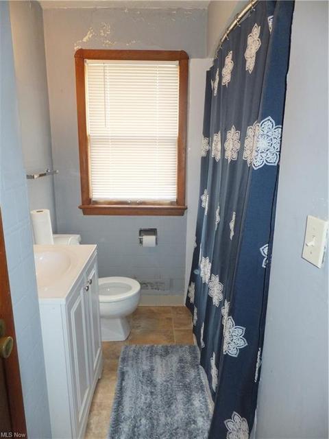 9209 Biddulph Rd, Brooklyn, OH 44144 photo 9