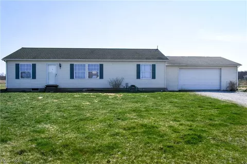 6137 Leroy Rd, Wakeman, OH 44889 photo 1