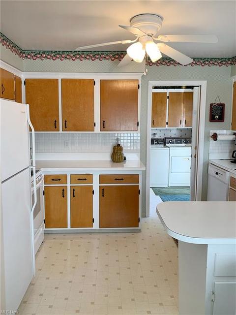 2229 Sunset Dr, Wickliffe, OH 44092 photo 6