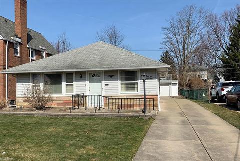 2229 Sunset Dr, Wickliffe, OH 44092 photo 1