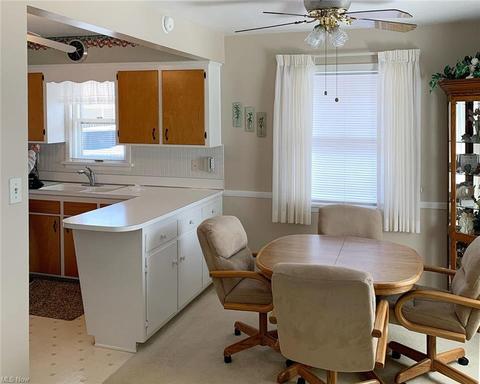 2229 Sunset Dr, Wickliffe, OH 44092 photo 5