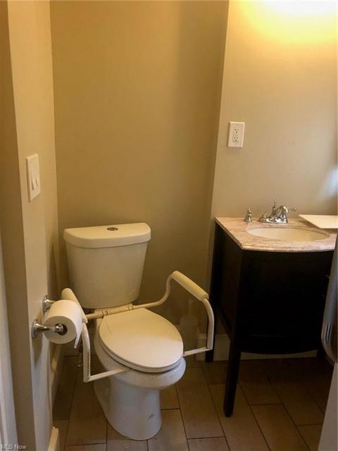 809 Diagonal Rd, Akron, OH 44320 photo 7