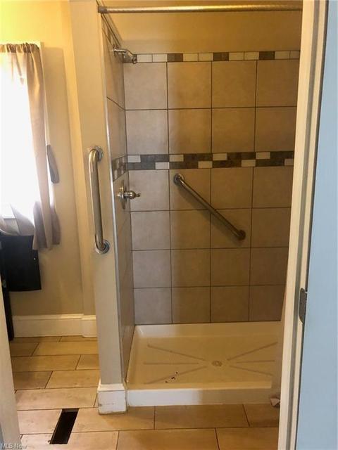 809 Diagonal Rd, Akron, OH 44320 photo 6