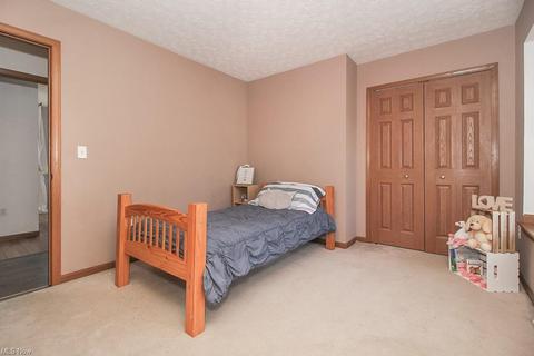 435 Pemberton Dr, Elyria, OH 44035 photo 27