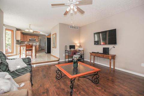 435 Pemberton Dr, Elyria, OH 44035 photo 16