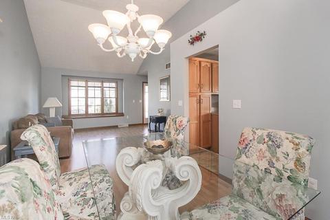 435 Pemberton Dr, Elyria, OH 44035 photo 8