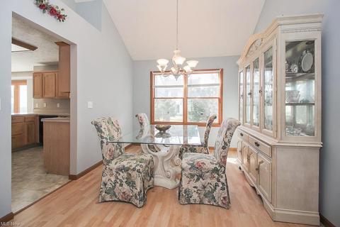 435 Pemberton Dr, Elyria, OH 44035 photo 7