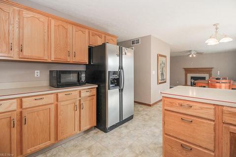 435 Pemberton Dr, Elyria, OH 44035 photo 10