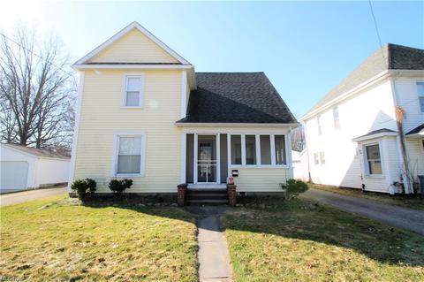 247 E Bergey St, Wadsworth, OH 44281 photo 1