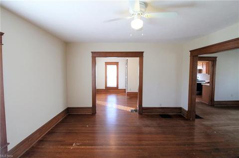 247 E Bergey St, Wadsworth, OH 44281 photo 5