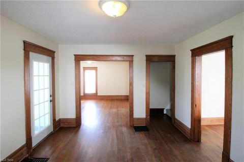 247 E Bergey St, Wadsworth, OH 44281 photo 7