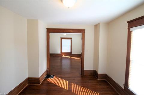247 E Bergey St, Wadsworth, OH 44281 photo 9