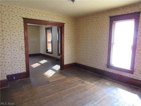 407 Thayer Ave, Ashtabula, OH 44004 photo 8