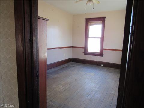 407 Thayer Ave, Ashtabula, OH 44004 photo 5