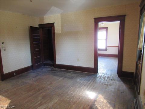 407 Thayer Ave, Ashtabula, OH 44004 photo 4
