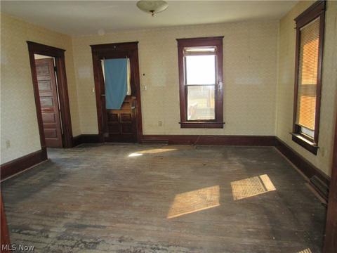 407 Thayer Ave, Ashtabula, OH 44004 photo 3